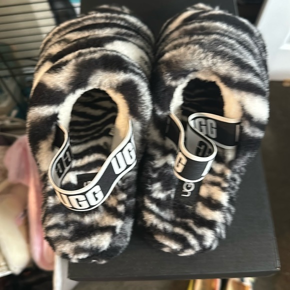 UGG Shoes - UGG slides for women